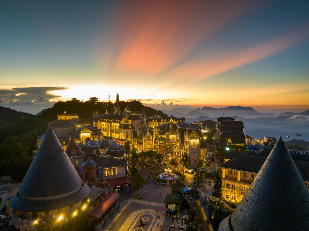 Golden Bridge and mountain scenery at Ba Na Hills in Da Nang