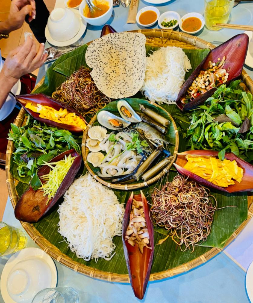Traditional Vietnamese dishes representing Da Nang's culinary heritage