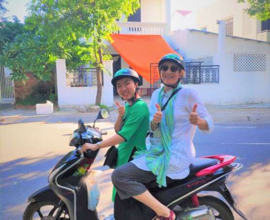 4 Hour Da Nang Food Tour By Motorbike. 8.00; 15.00. (DMOF)