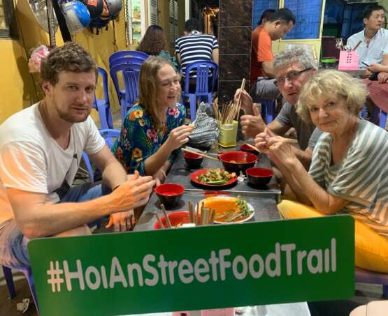 Street Food Delights: Learning the Da Nang Way