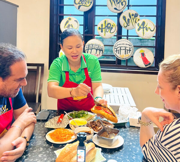 banh-mi-coffee-experience-hoi-an