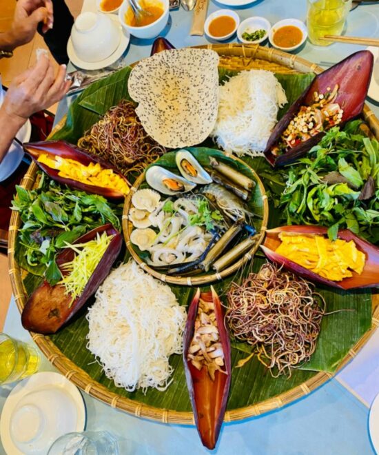 Traditional Vietnamese dishes representing Da Nang
