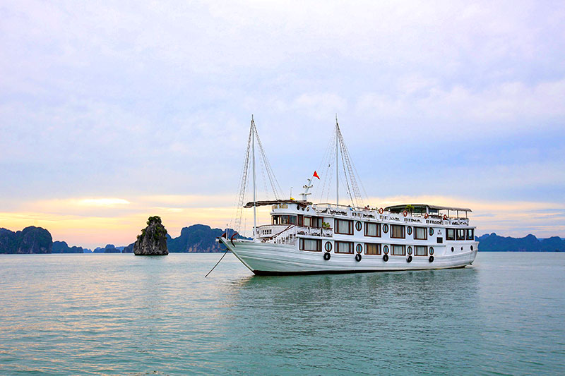 Ha Long Bay 2D1N Oriental Sails Cruise