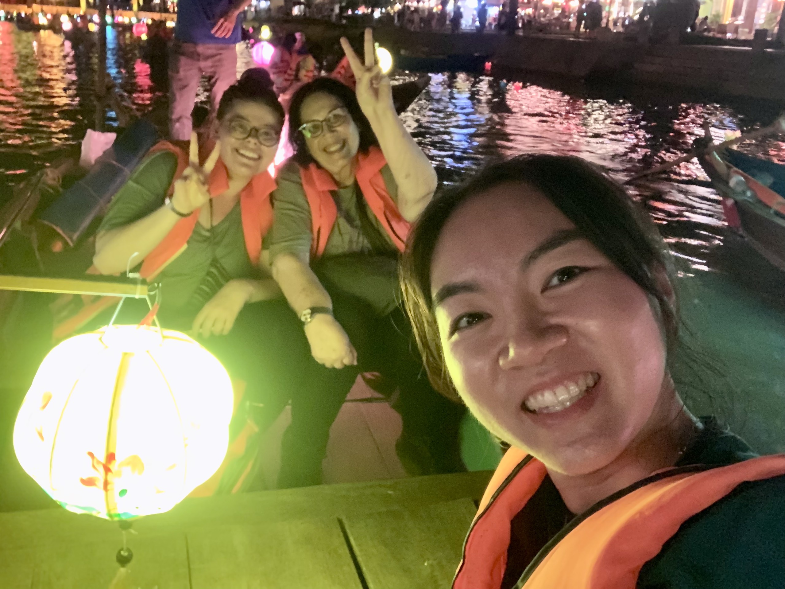 Hoi An Evening Food Tour & Boat Ride