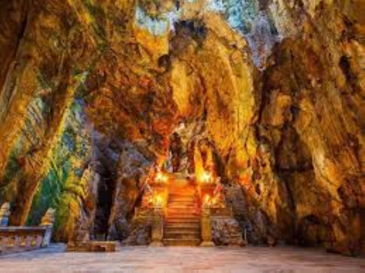 Marble mountains and Ba Na Hills Golden Bridge full day tour