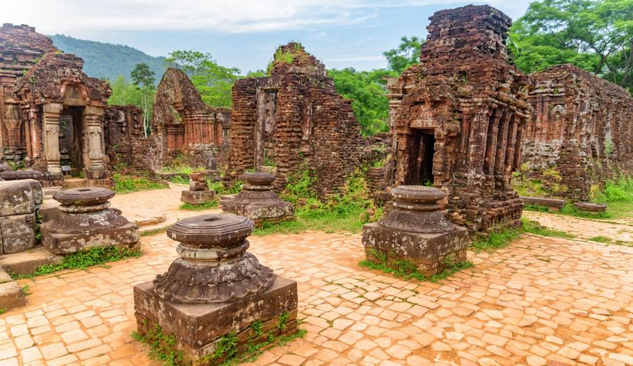 My Son Sunset Tour & River Cruise from Hoi An